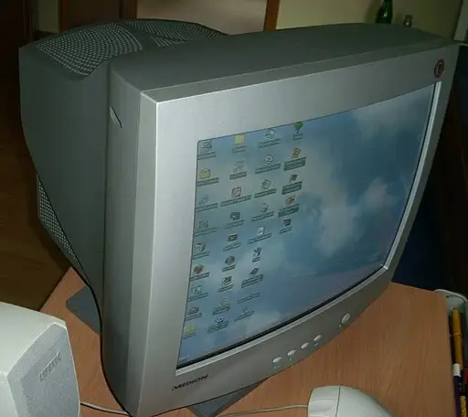 Medion CRT-Monitor Outdated Technology That People Are Still Secretly Nostalgic For